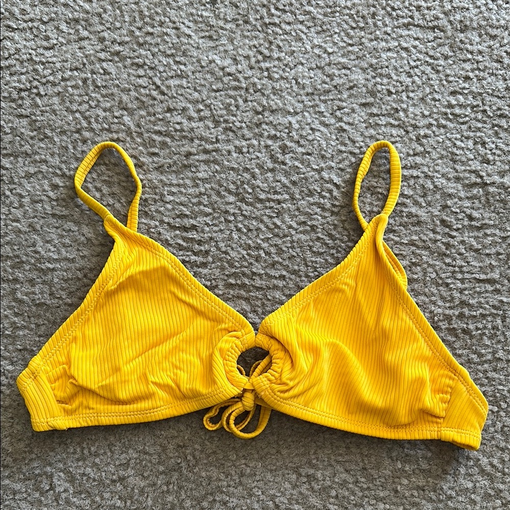 NWOT Vibrant Deep Yellow Bikini Top 🌈 🌈
